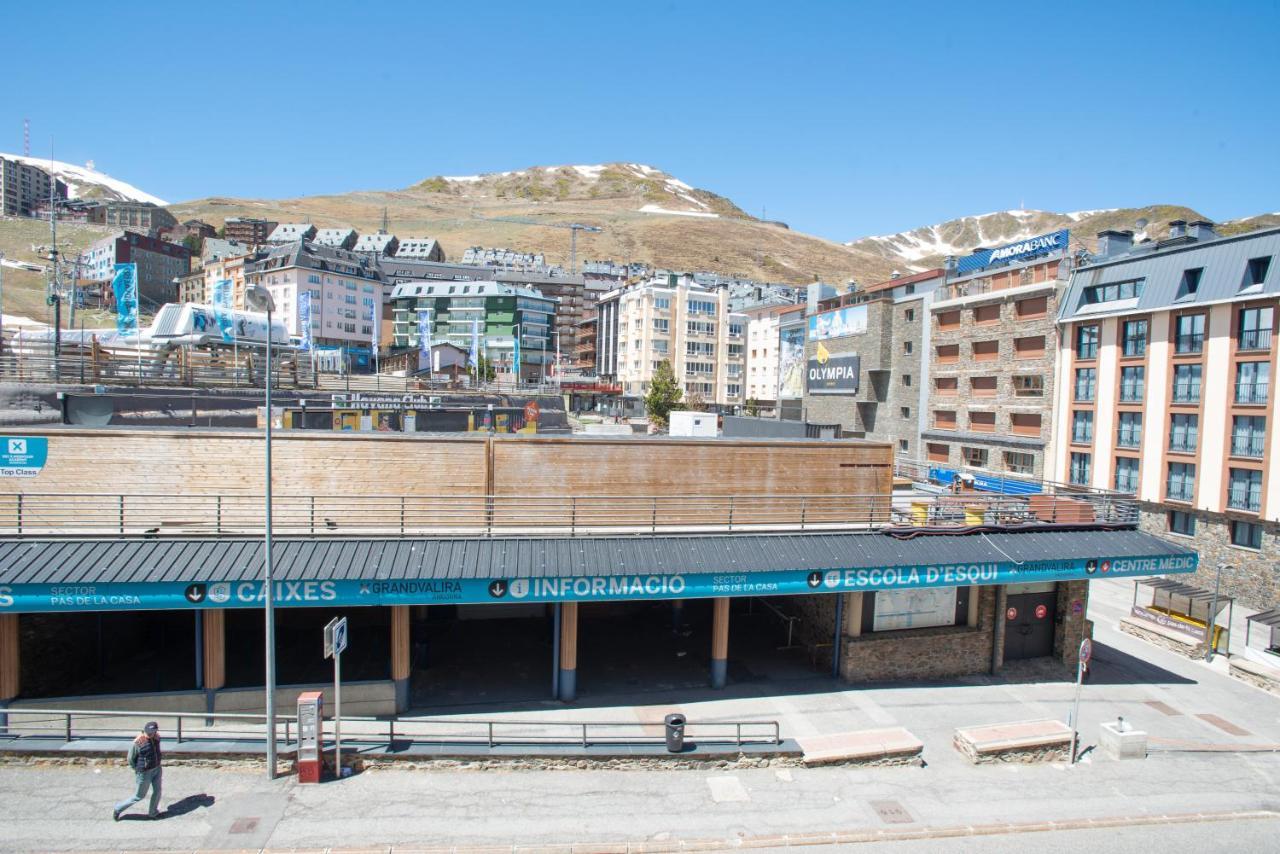 Apartamentos Pie De Pistas Mikka 3000 Pas De La Casa Luaran gambar