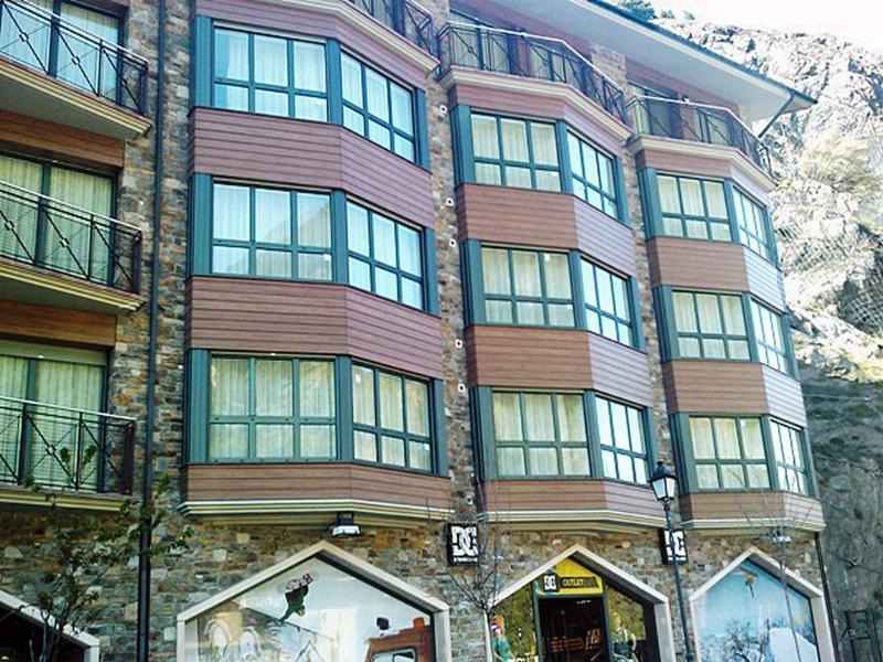 Apartamentos Pie De Pistas Mikka 3000 Pas De La Casa Luaran gambar