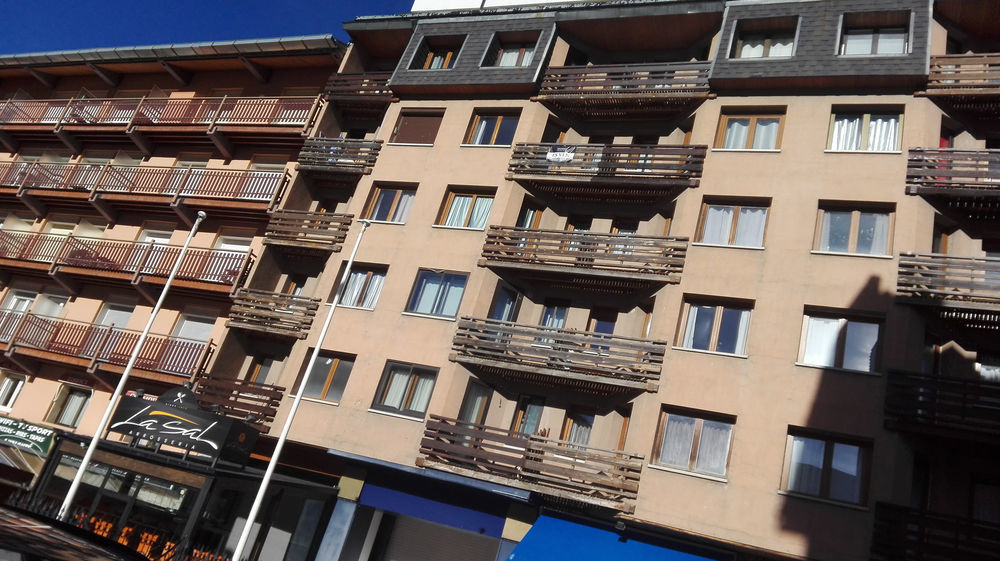 Apartamentos Pie De Pistas Mikka 3000 Pas De La Casa Luaran gambar